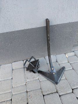 Комплект лапа стрільчаста 27см з кронштейном  Комплект лапа стрільчаста  фото