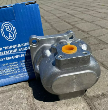 Насос Т-40 ЮМЗ Зіл НШ 32Д-3Л (плоский, лівий) вир-во ВЗТА НШ 32Д-3Л фото